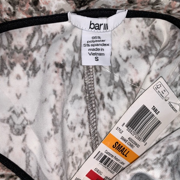 Bar III leggings in snakeskin print - Picture 2 of 5